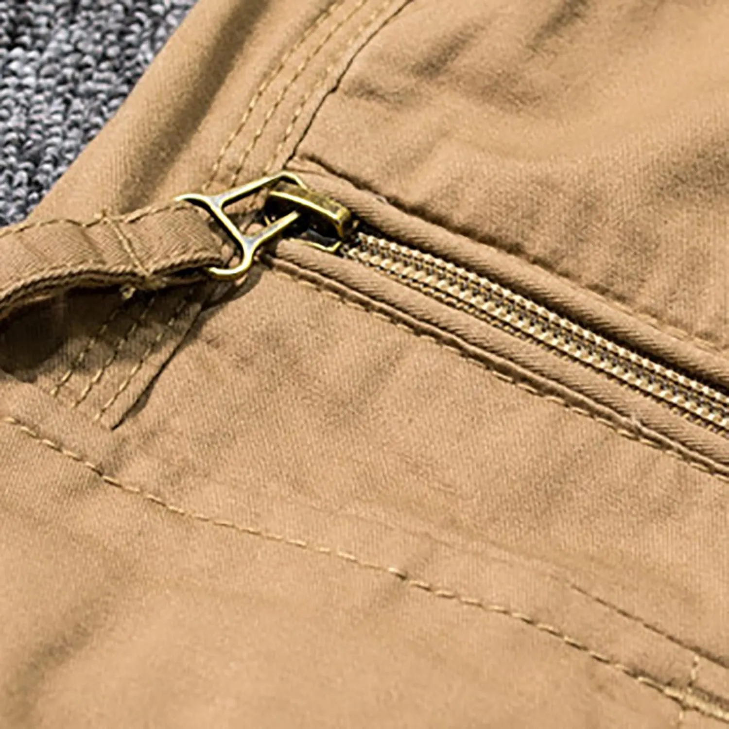 Men's Cotton Blend Shorts 3/4 Cargo Shorts with Multi Pockets Capri Pants for Men Below Knee Work Shorts for Men