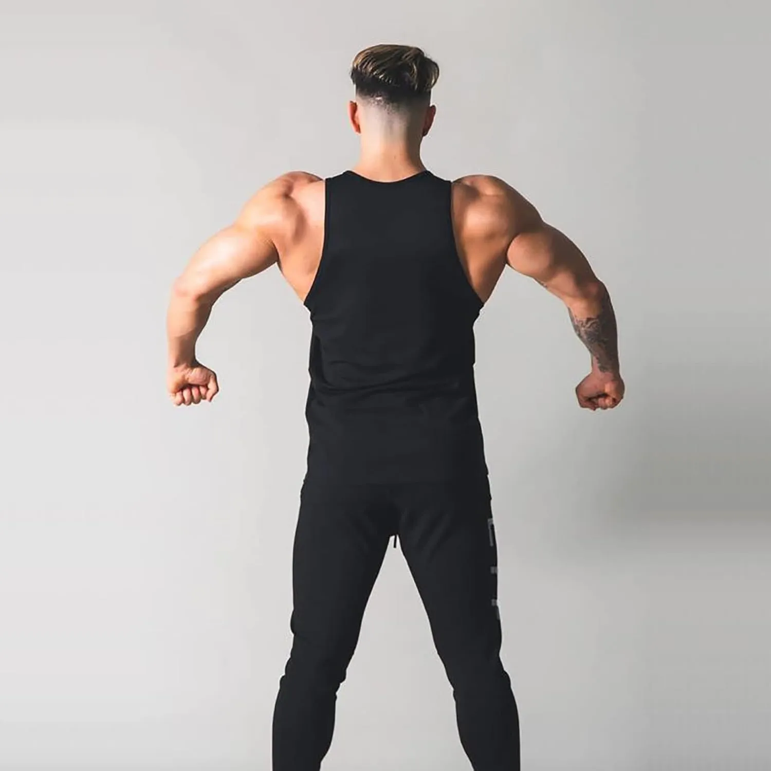 TURETRENDY Men's 3 Pack Tank Tops Workout Shirt Quick Dry Sleeveless Gym Stringer Muscle T-Shirts