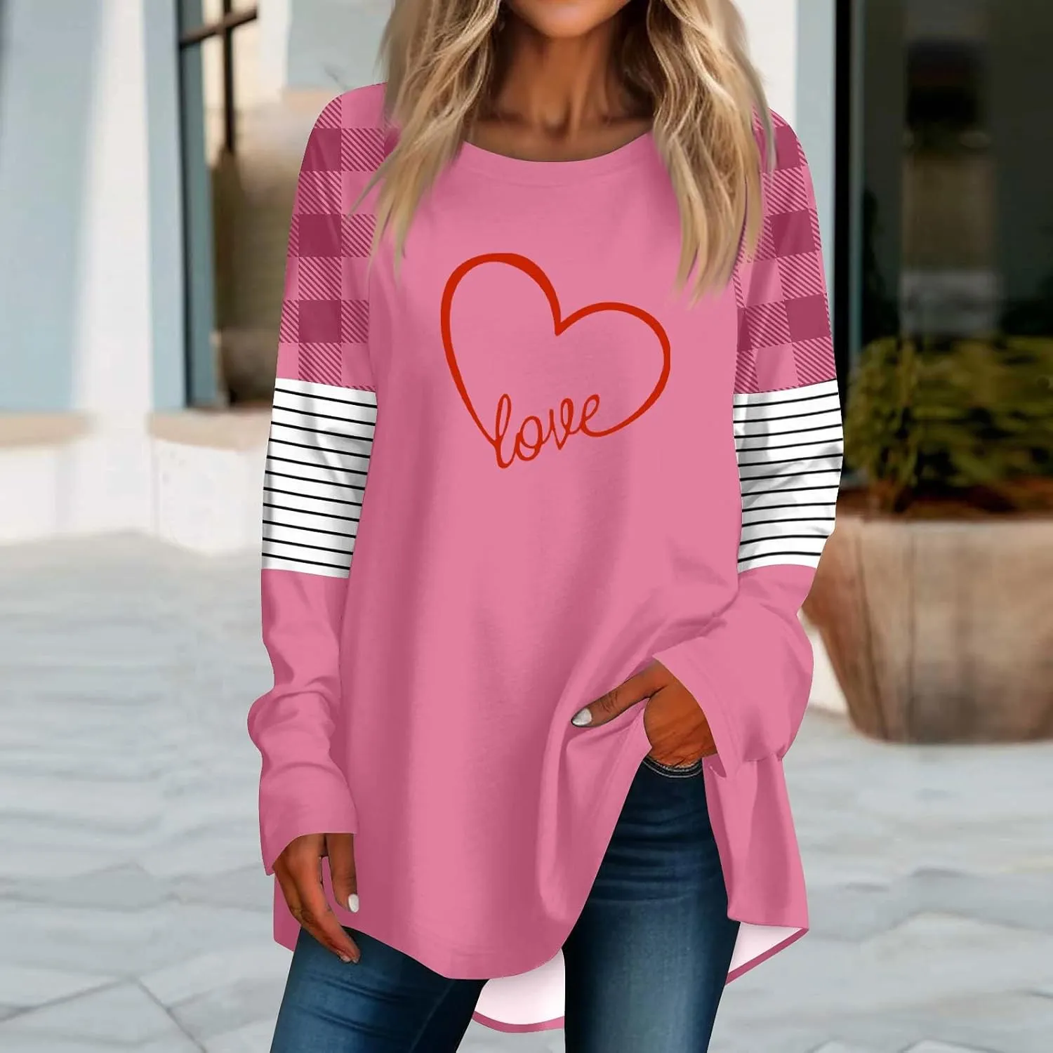 Valentines Day Tshirts Women Long Sleeve Crewneck Loose Fit Heart Tops Soft Comfy Holiday Graphic Tees